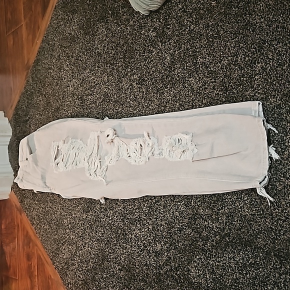 AMERICAN EAGLE MOM JEAN - Picture 3 of 3